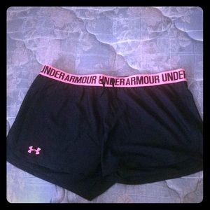 Women’s UA play up loose heat gear! Make offer:)
